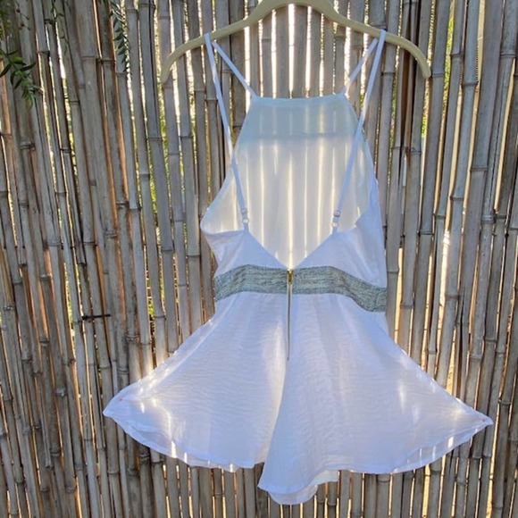 Line & Dot Revolve White Square Neck Romper XS - Picture 9 of 10